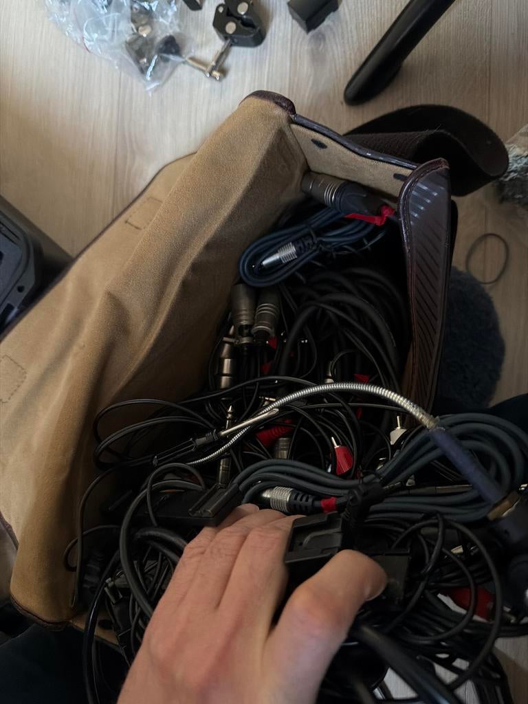Tas vol met  video en microfoonkabels, ook lange lengtes, Ophalen of Verzenden, Gebruikt, Microfoon
