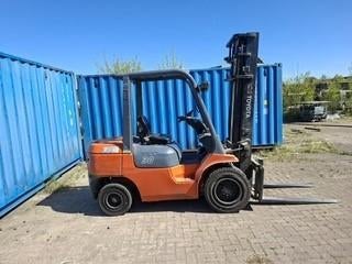 Heftruck, Ophalen, Diesel, 1000 tot 2000 kg, TOYOTA
