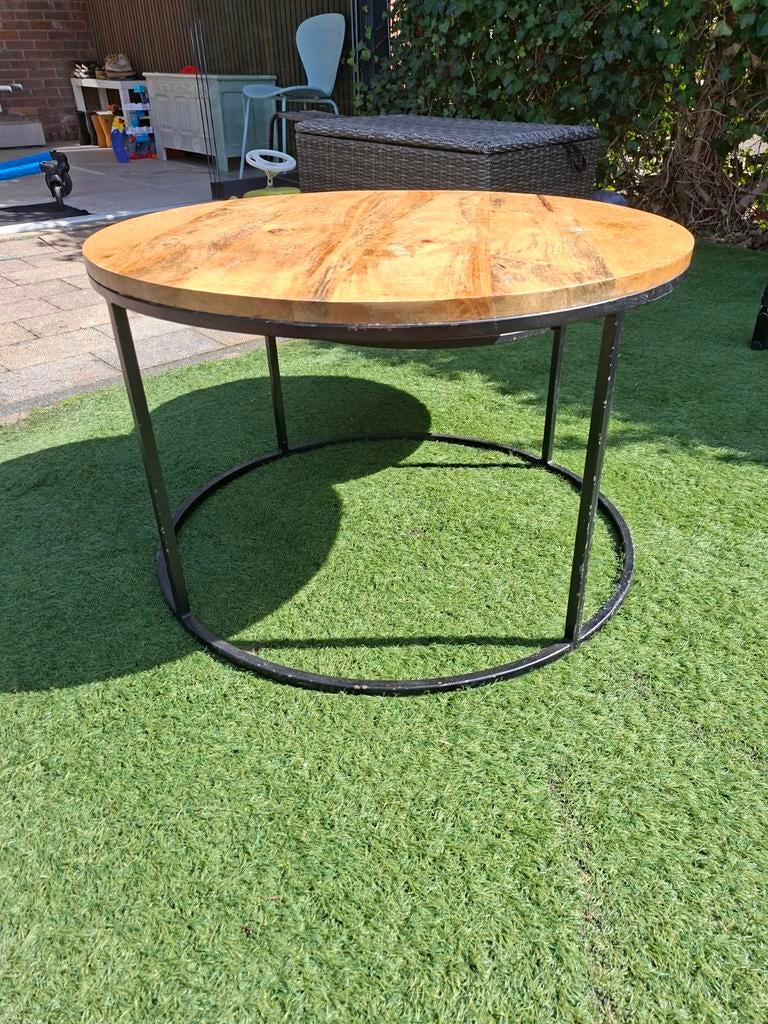 Leuke ronde tafel met metalen onderstel, Overige houtsoorten, Gebruikt, Rond, Ophalen of Verzenden