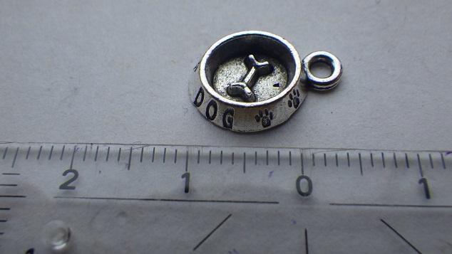 Poppenhuis: Metalen Voerbak, Verzamelen, Poppenhuizen en Toebehoren, Nieuw, Poppenhuis, Ophalen of Verzenden