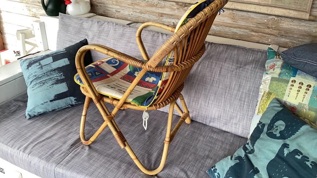Rotan stoeltje, Ophalen, Zo goed als nieuw, Rotan