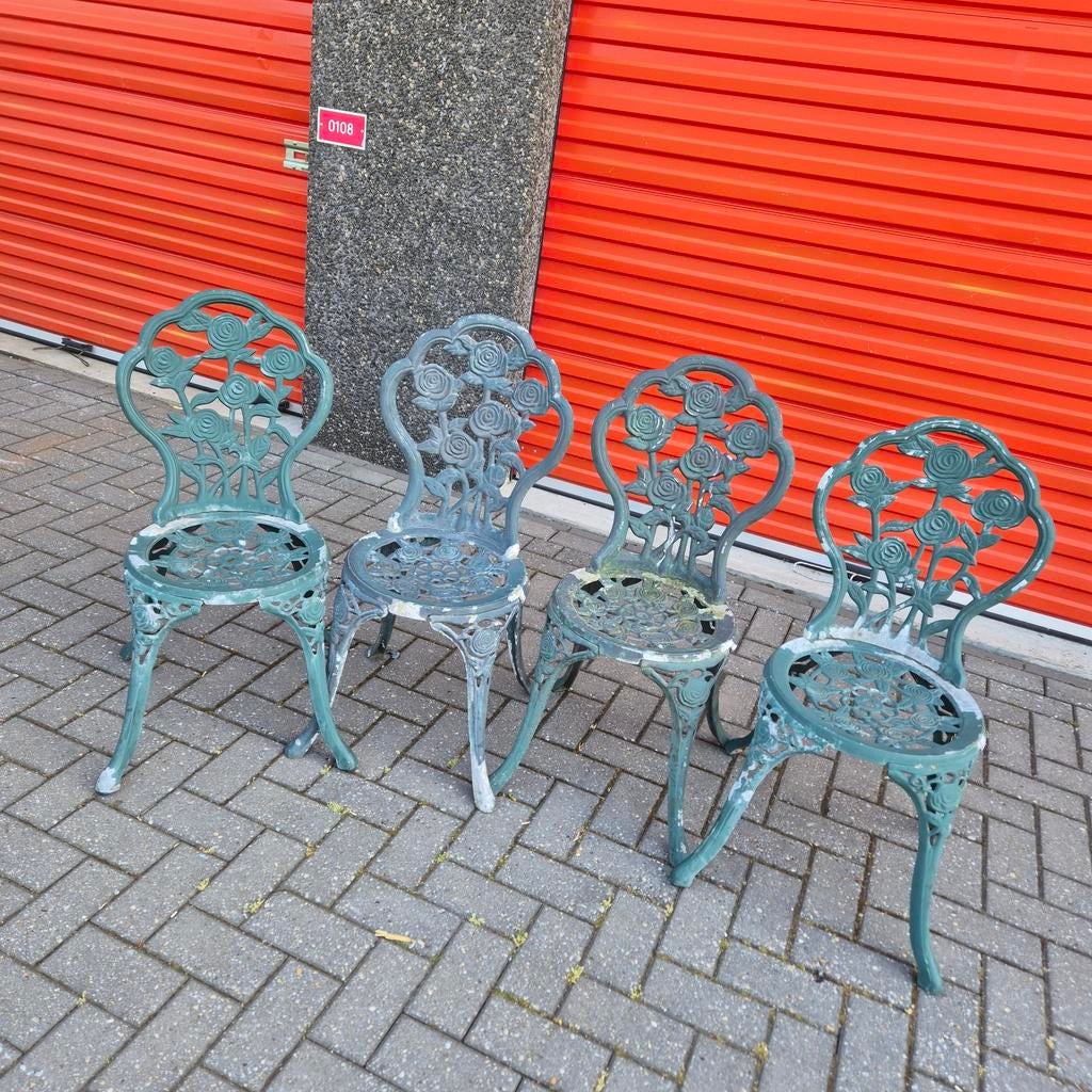 4 opknap gietijzeren stoelen, Tuin en Terras, Tuinsets en Loungesets, Ophalen, Gebruikt, Overige materialen, 2 zitplaatsen