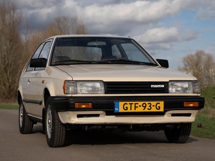 Mazda 323 BF 1.1 uit 1987!, Auto's, Mazda, Particulier, Bluetooth, Lederen bekleding, Benzine, Hatchback, Handgeschakeld, Geïmporteerd
