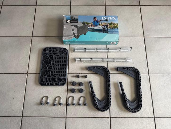 NIEUW ! Intex motorsteun voor buitenboord of fluistermotor., Watersport en Boten, Accessoires en Onderhoud, Nieuw, Motor en Techniek