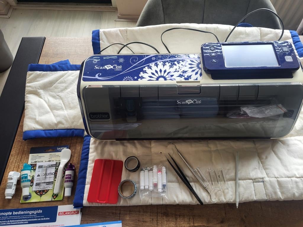 Brother ScanNCut CM900 Snijplotter met accessoires, Ophalen, Gebruikt, Gereedschap of Toebehoren, Brother