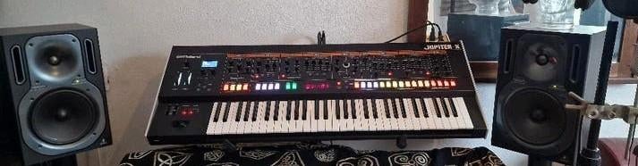 Roland Jupiter-X Synthesizer in Nieuwstaat, Muziek en Instrumenten, Synthesizers, Ophalen, 61 toetsen, Roland, Zo goed als nieuw