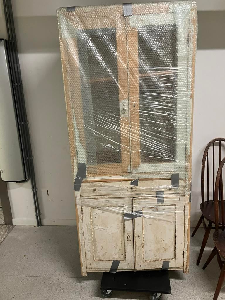 Boerenstijl keukenkast, Ophalen