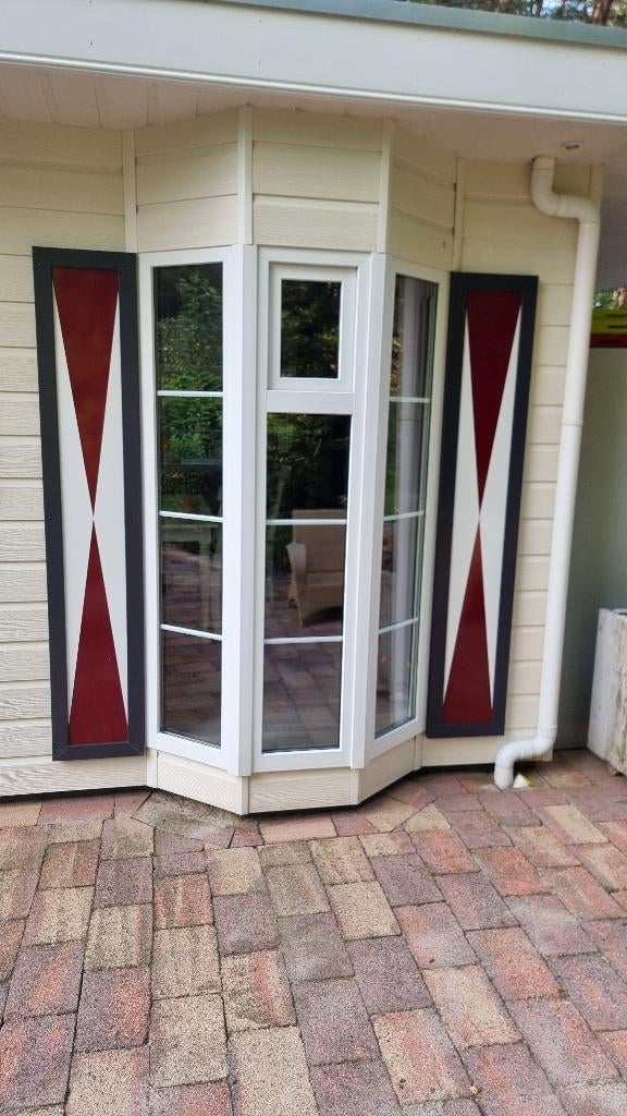 Erker, Kunststof, Overige typen, Zo goed als nieuw, Inclusief glas