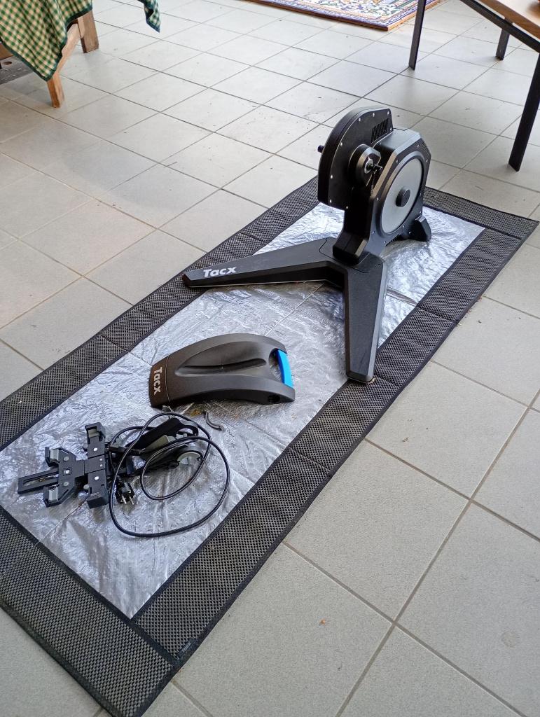 Tacx Flux S - INCL.Cassette, Mat, Wielhouder + tablethouder, Sport en Fitness, Wielrennen, Ophalen, Gebruikt, Overige typen