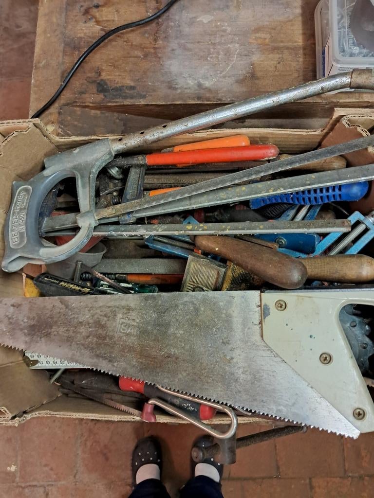 Doos vol oud en bruikbaar gereedschap, Doe-het-zelf en Verbouw, Gereedschap | Handgereedschap, Ophalen