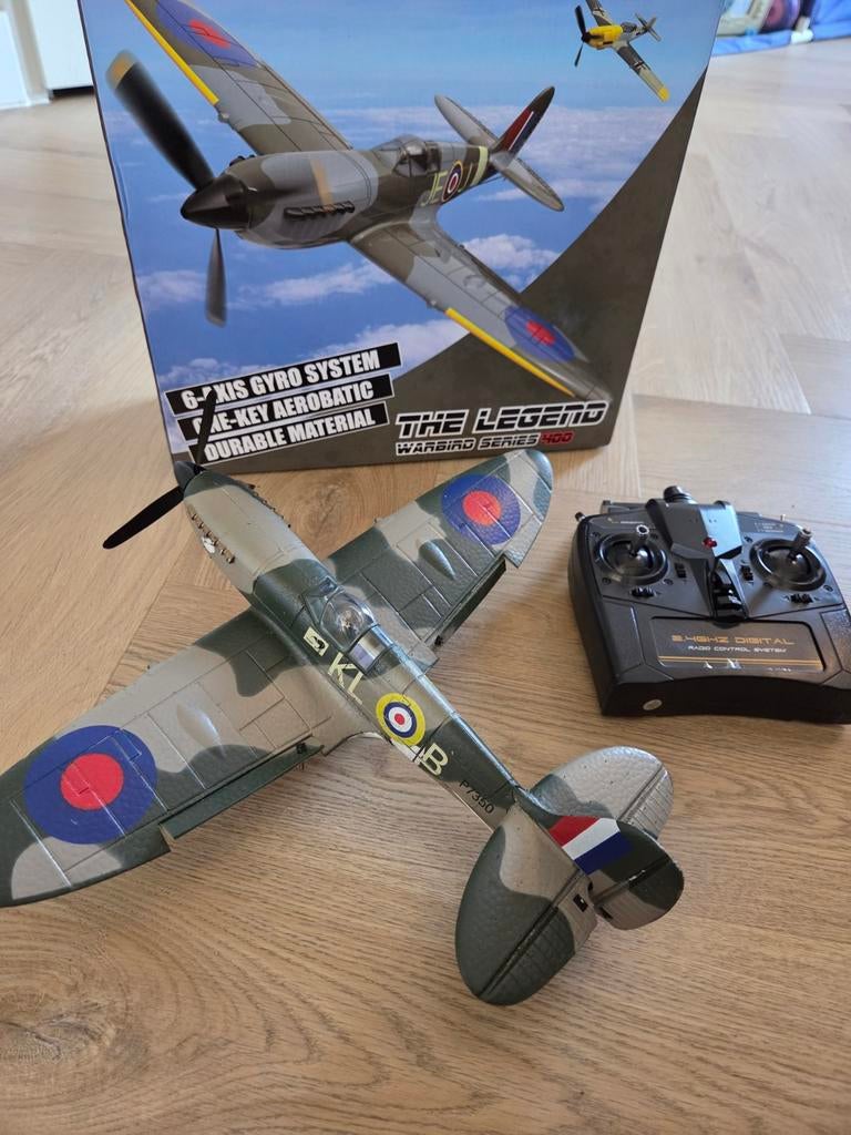 Volantex 400mm Spitfire Rtf, motor zit vast, Ophalen of Verzenden