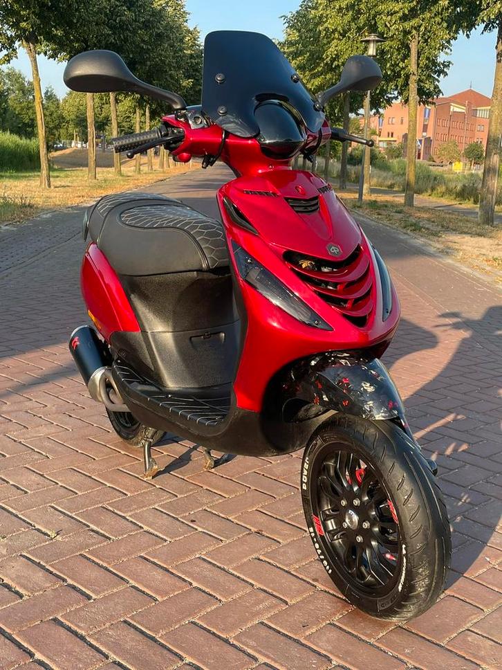 Piaggio zip 4t 80cc full malossi, Fietsen en Brommers, Scooters | Piaggio, Zo goed als nieuw, Zip, Maximaal 45 km/u, Benzine, Ophalen