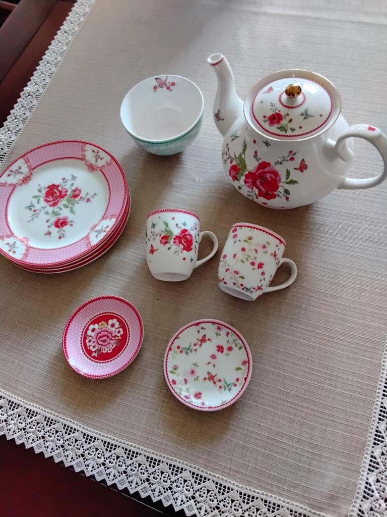 Room Seven winter poppy., Huis en Inrichting, Keuken | Servies, Ophalen of Verzenden, Zo goed als nieuw, Bord(en), Overige stijlen