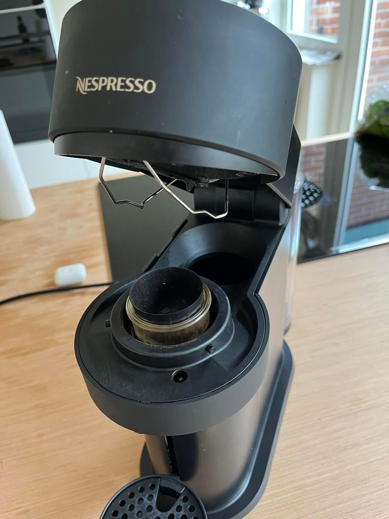 Nespresso Vertuo Pop De'Longhi, Ophalen, Gebruikt, Koffiemachine, Koffiepads en cups