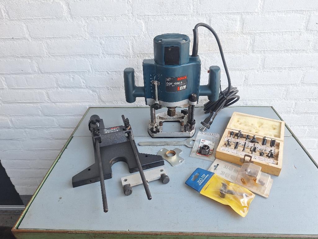 Bosch GOF1600A bovenfrees 1600w, Ophalen of Verzenden, Gebruikt
