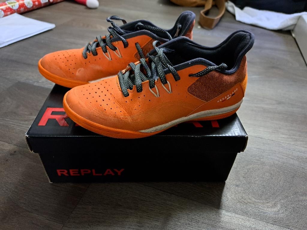 Gymschoenen decathlon maat 34 wit oranje zeer goede staat, Kinderen en Baby's, Kinderkleding | Schoenen en Sokken, Decathlon, Ophalen of Verzenden