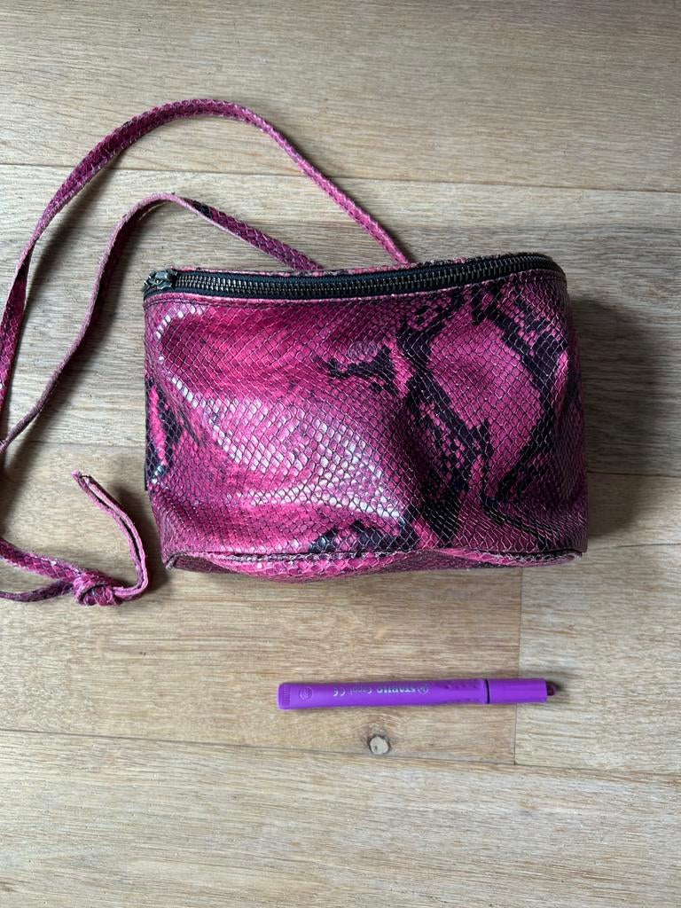 Roze leren tasje van Fred de la Bretoniere, Sieraden, Tassen en Uiterlijk, Tassen | Damestassen, Ophalen of Verzenden, Gebruikt