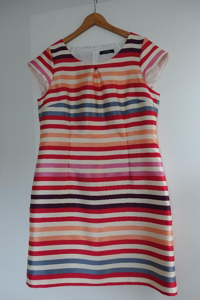 Jurk van Comma maat 40, Maat 38/40 (M), Overige kleuren, Zo goed als nieuw, Knielengte