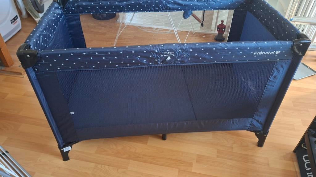 Prenatal campingbedje donkerblauw met sterren, Kinderen en Baby's, Babywiegjes en Ledikanten, Ophalen, Gebruikt, Reisbedje
