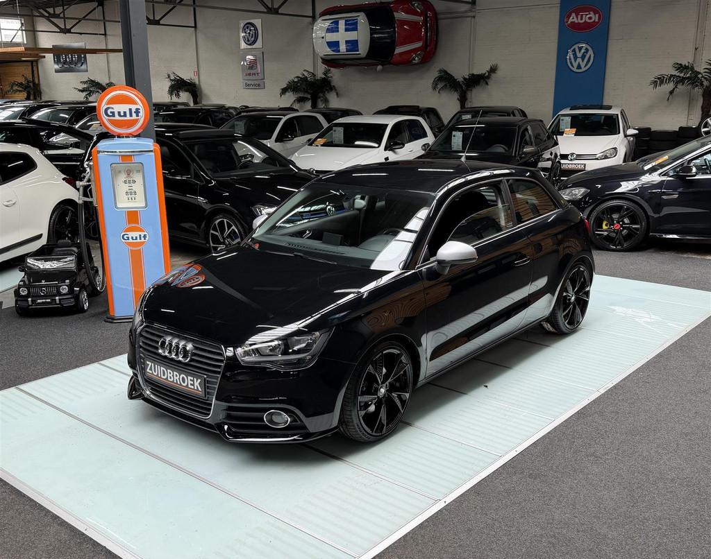 Audi A1 1.4 TSI Uniek! Black! Navi! Clima! (bj 2010), 1398 cc, 4 cilinders, Elektrische ramen, Bedrijf