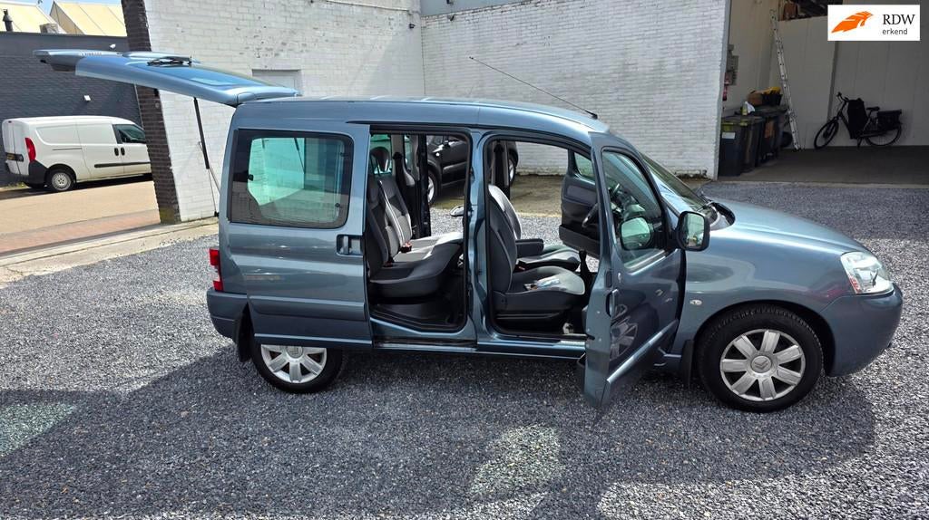 Citroen Berlingo 1.6i 16V M.sp. CoolT 2x zijdeur en airco, Gebruikt, Zwart, Metallic lak, Origineel Nederlands