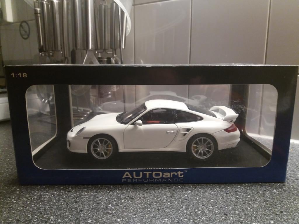 Autoart 77890 1/18 Porsche 911 997 GT2 wit ZELDZAAMHEID, Ophalen of Verzenden, Zo goed als nieuw, Auto, Autoart