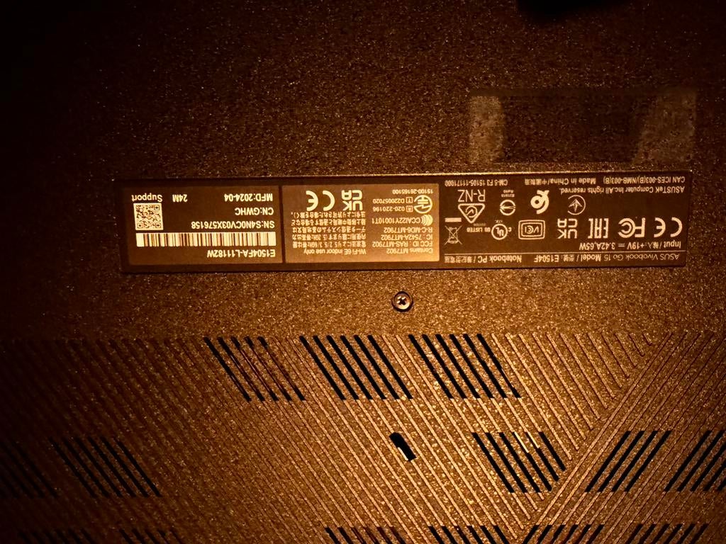 ASUS Vivobook 15 E1504F - Zo goed als nieuw, 2 tot 3 Ghz, Ophalen of Verzenden, Zo goed als nieuw, Gaming