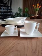 Wit servies - merk Yong, Huis en Inrichting, Ophalen of Verzenden, Porselein, Overige stijlen, Bord(en)