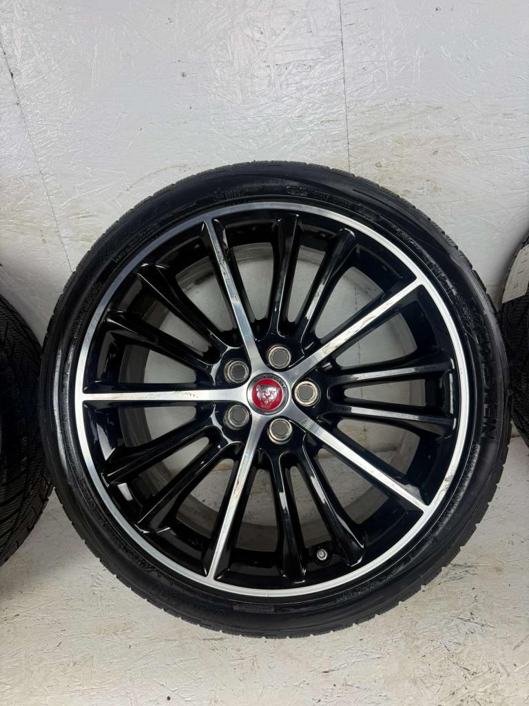 Originele Jaguar XE XF XJ F-Pace velgen 19" 5x108 winterset, Auto-onderdelen, Banden en Velgen, Gebruikt, 255 mm, Banden en Velgen