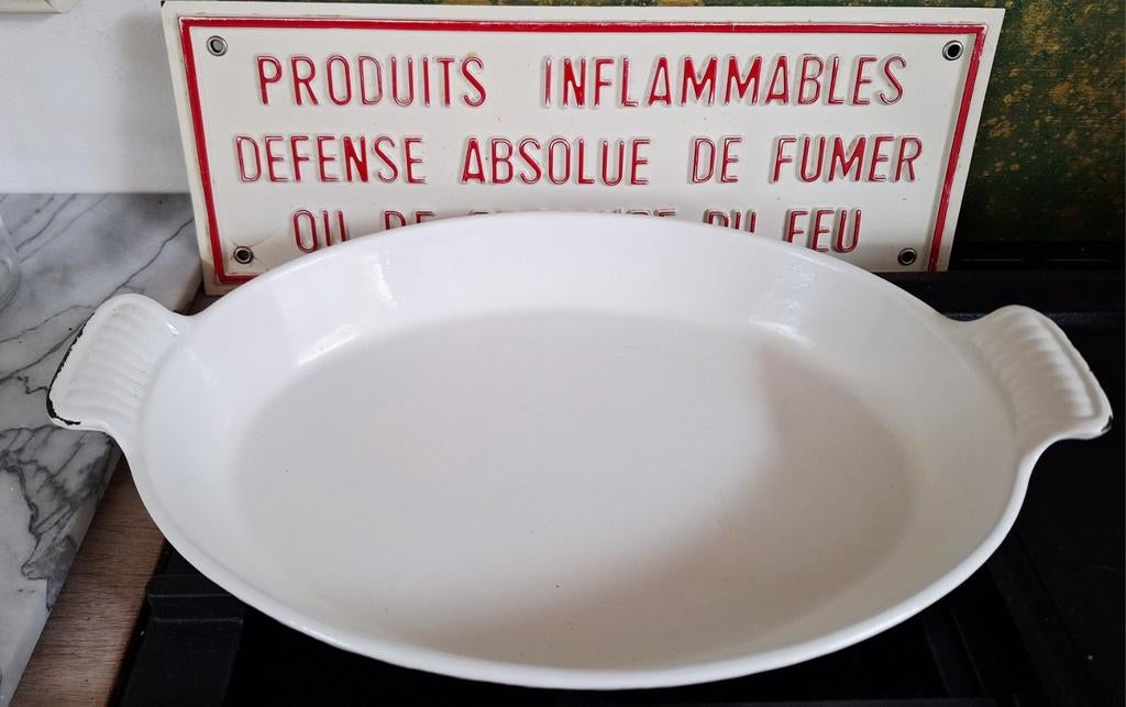 Le Creuset vintage ovale gietijzeren ovenschaal 32cm,  Wit, Ophalen of Verzenden, Gebruikt, Gietijzer, Overige typen