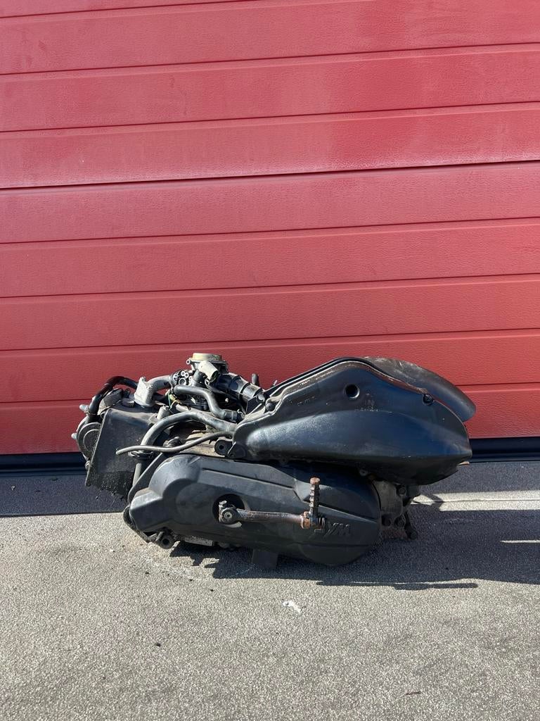 Sym mio 50cc motorblok, Fietsen en Brommers, Brommeronderdelen | Scooters, Ophalen of Verzenden, Gebruikt, Blok, SYM