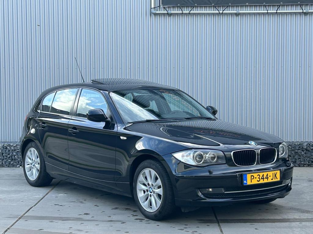 BMW 1-serie 118i Automaat, Dakraam, Clima, Cruise, Navi, Ond, Auto's, Euro 5, Zwart, Zwart, Parkeersensor