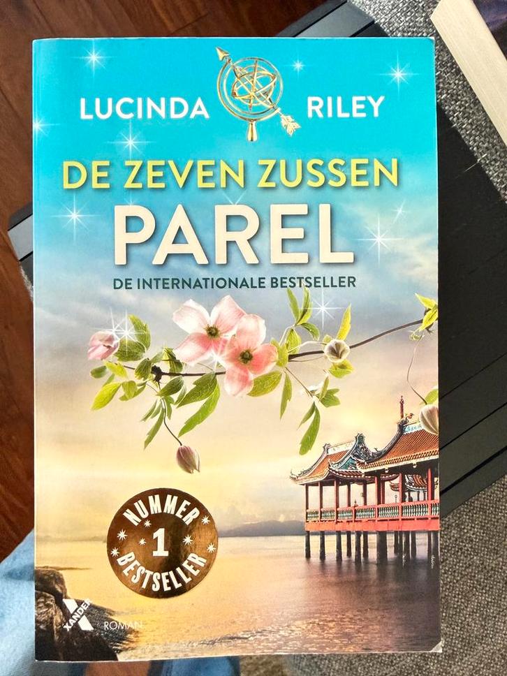 Lucinda Riley - Parel, Boeken, Literatuur, Zo goed als nieuw, Ophalen