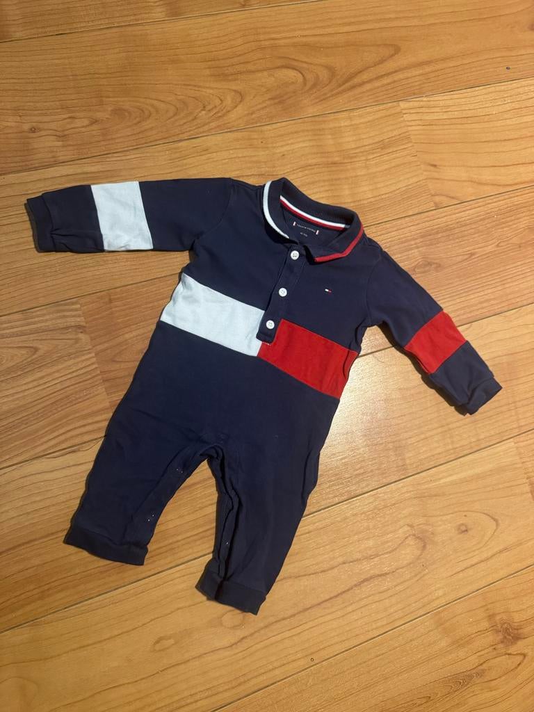 Tommy Hilfiger pakje maat 62, Kinderen en Baby's, Babykleding | Maat 62, Zo goed als nieuw, Jongetje, Pakje, Ophalen of Verzenden
