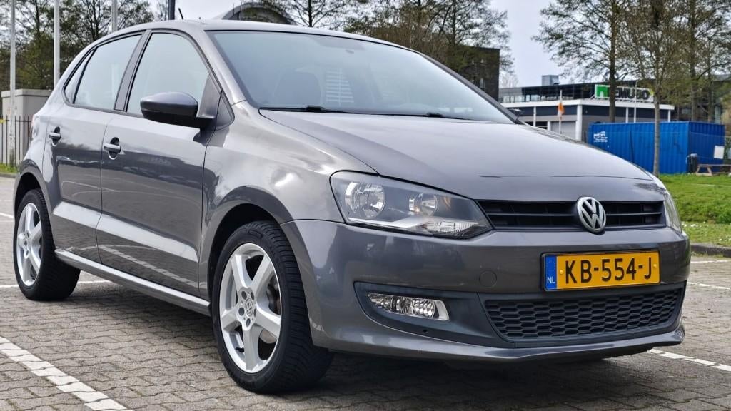 Volkswagen Polo 1.4 16V FSI 63KW 2011 Grijs, Voorwielaandrijving, 970 kg, Stof, 40 €/maand