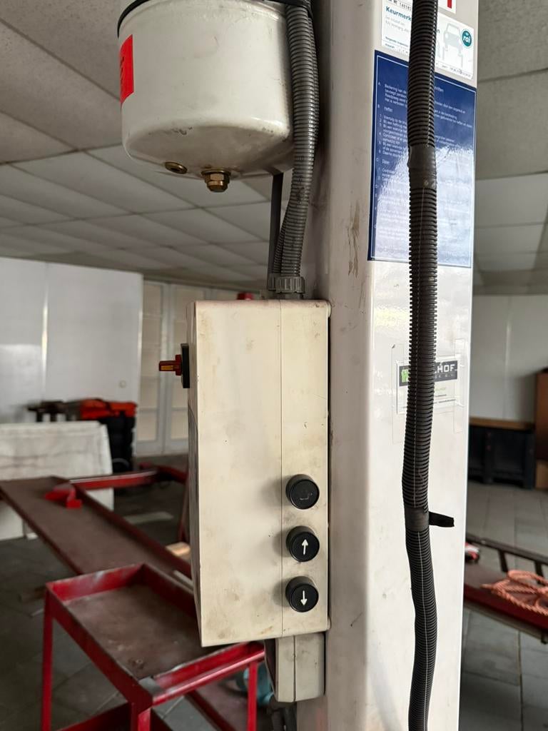 Istobal 4 koloms 3500kg hefbrug, Ophalen