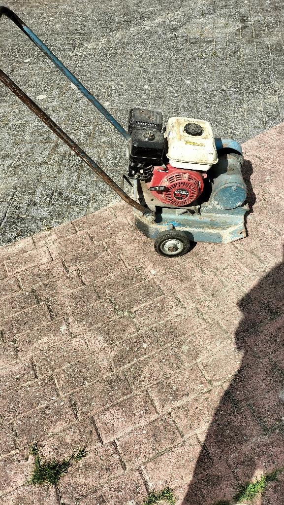 Trilplaat, Doe-het-zelf en Verbouw, Gereedschap | Overige machines, Ophalen, Gebruikt