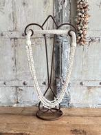 Schelpenketting op statief uit Bali, Ophalen of Verzenden