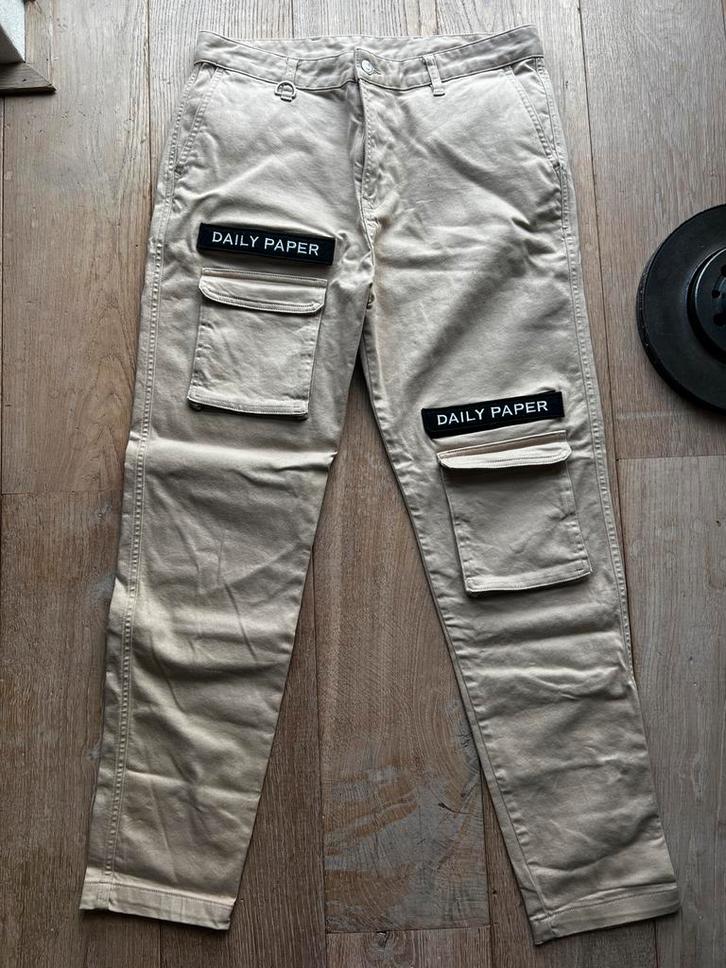 Daily Paper Cargobroek Heren XL - Beige, Kleding | Heren, Broeken en Pantalons, Zo goed als nieuw, Maat 56/58 (XL), Beige, Ophalen of Verzenden