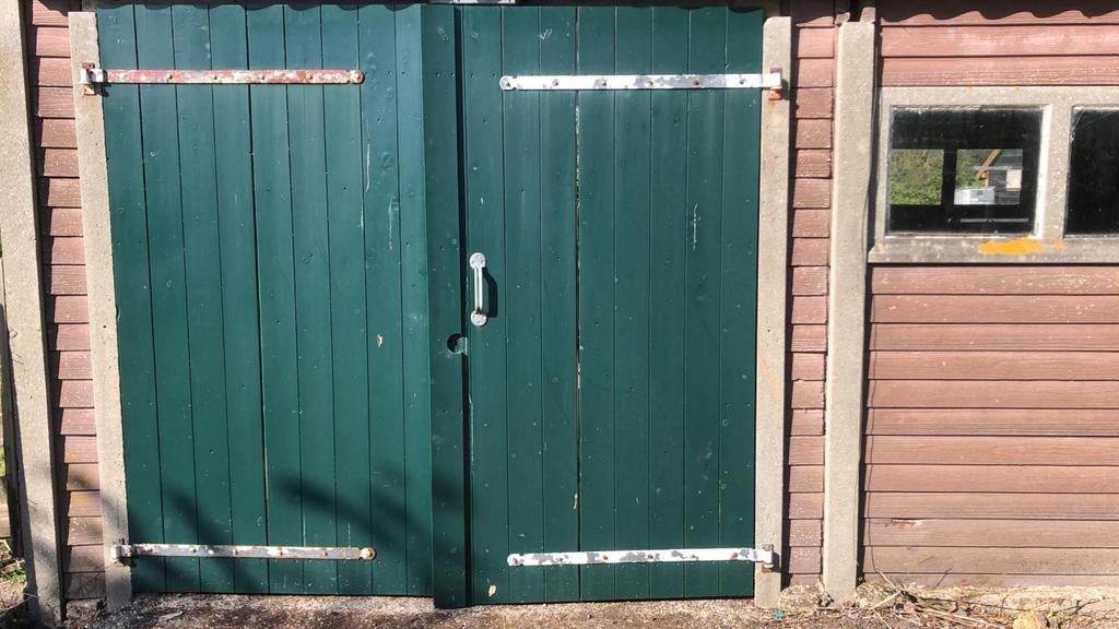 Mooie dubbele ( garage / schuur ) deuren 222x240, Ophalen, Gebruikt, Garagedeur, Hout