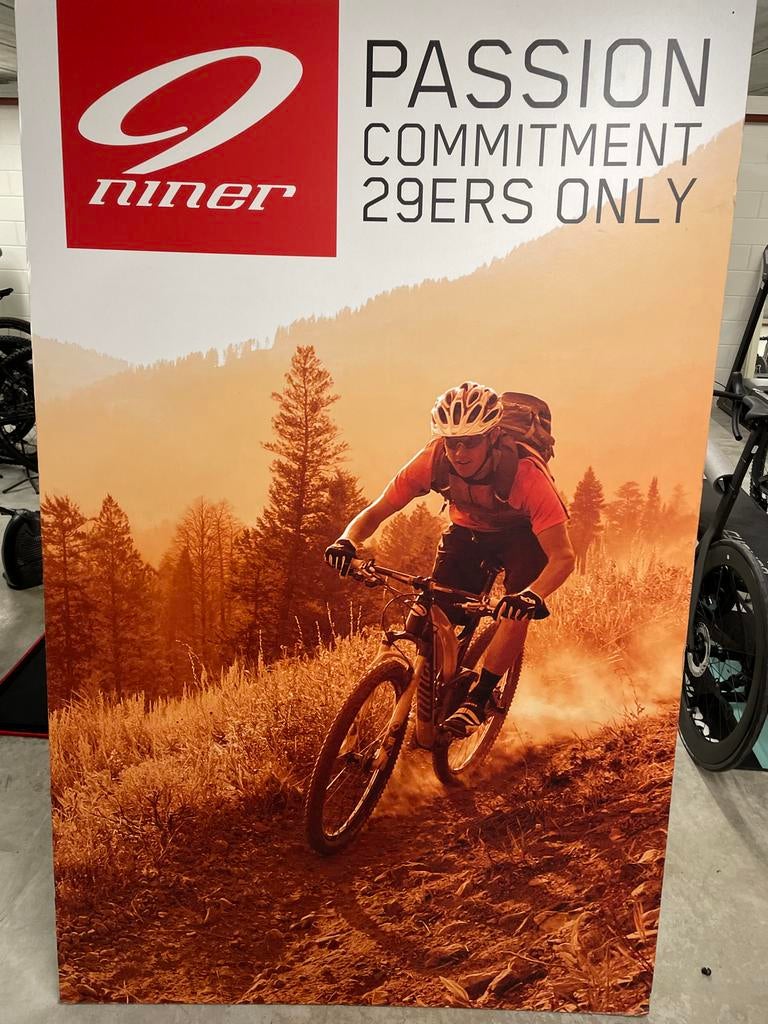 Grote Niner Mountainbike Poster - 200x100 cm, Verzamelen, Rechthoekig Staand, Deurposter of groter, Ophalen of Verzenden, Zo goed als nieuw