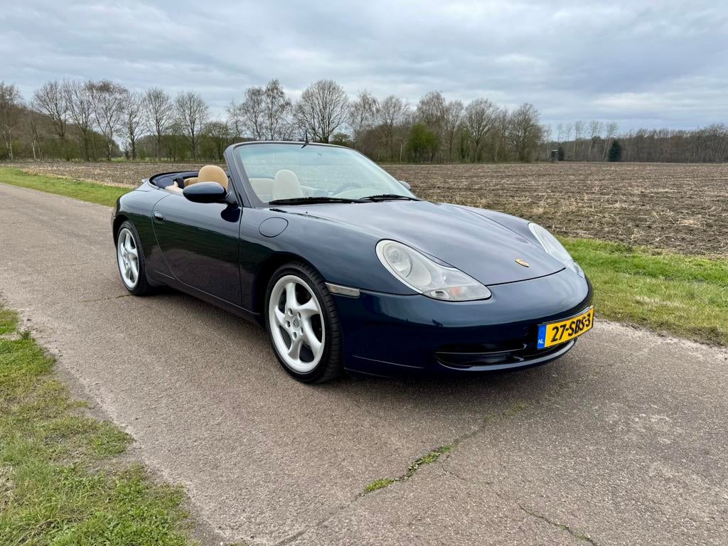Porsche 911 996 Carrera 4 Cabriolet NWE Softtop Donkerblauw, Beige, Cabriolet, 1546 kg, Leder