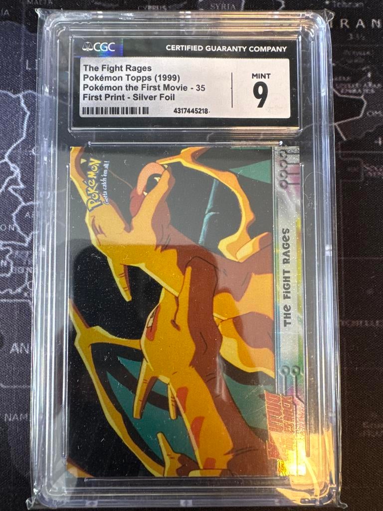 Pokémon Topps - The Fight Rages CGC 9 - Charizard, Ophalen of Verzenden, Zo goed als nieuw, Losse kaart, Foil