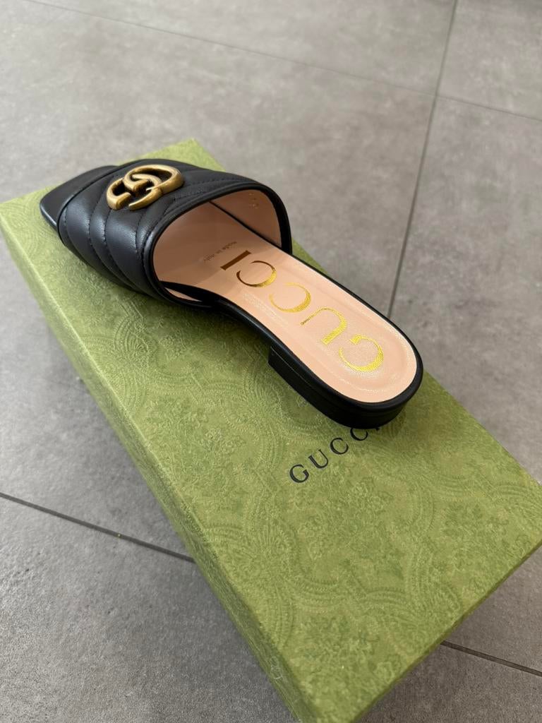 Orginele Gucci slippers M 35/5, Ophalen of Verzenden, Zo goed als nieuw, Zwart