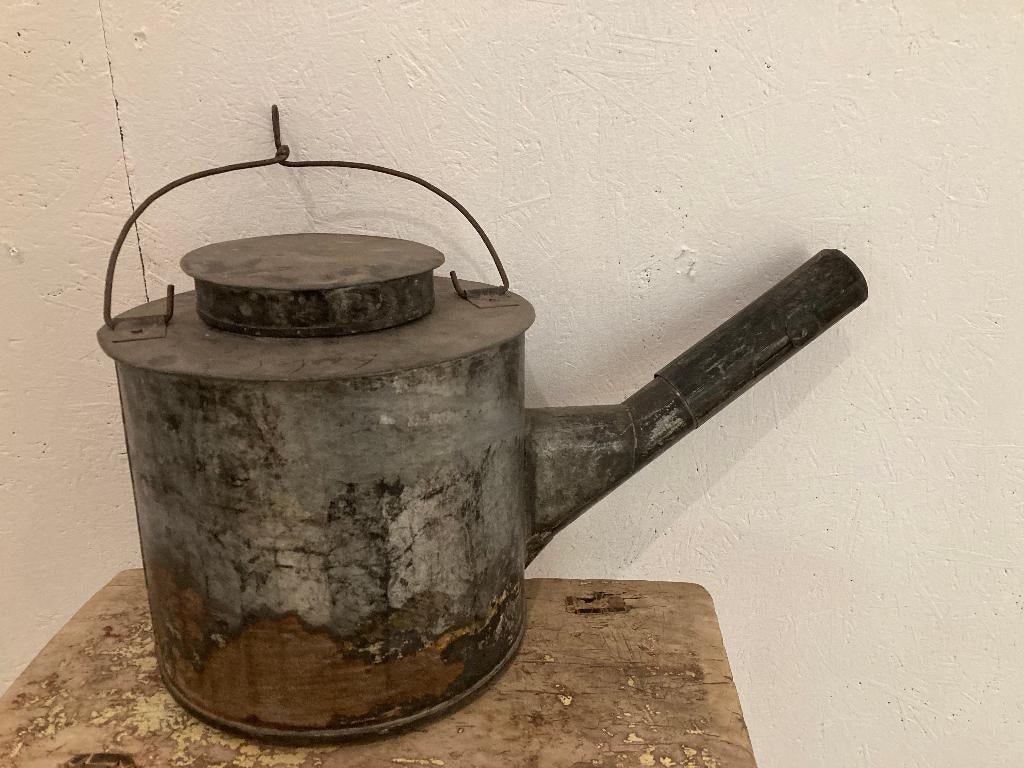 Brocante oude industriële oliekan, Huis en Inrichting, Ophalen of Verzenden, Metaal, Nvt, Nvt