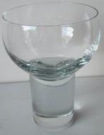 glazen vaasje in de vorm van een kelk met massieve voet, Huis en Inrichting, Woonaccessoires | Vazen, Overige kleuren, Ophalen of Verzenden