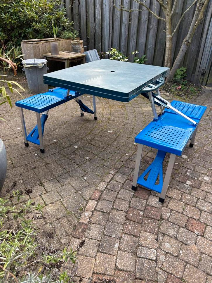 Inklapbare picknicktafel met bankjes - gratis af te halen, Tuin en Terras, Picknicktafels, Gebruikt, Rechthoekig, Overige materialen