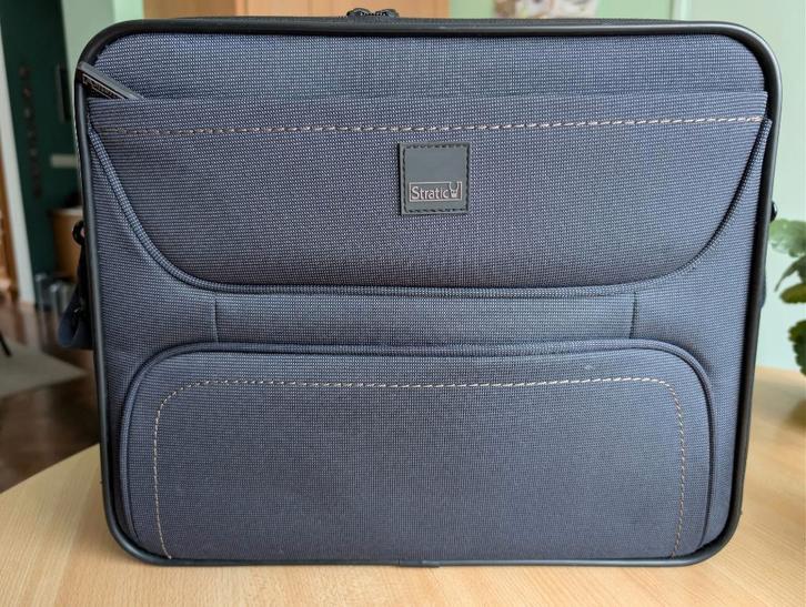 Stratic aktetas NIEUW !!  Top kwaliteit !, Computers en Software, Laptoptassen, Zo goed als nieuw, Aktetas, 17 inch of meer, Ophalen of Verzenden
