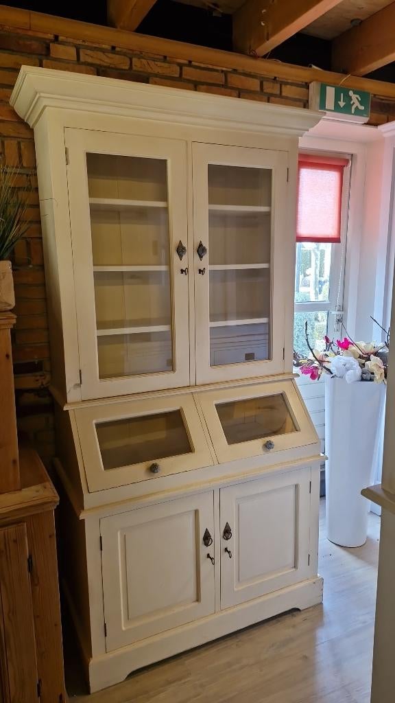 *ACTIE* Mooie Brocante Creme Buffetkast Grutterskast (2607A), Landelijke Brocante Buffetkast Kleur Creme Gratis Bezorging, Gebruikt