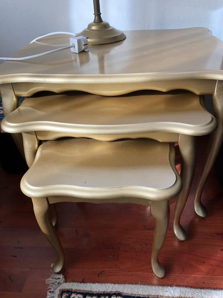 3 bijzettafeltjes, Ophalen